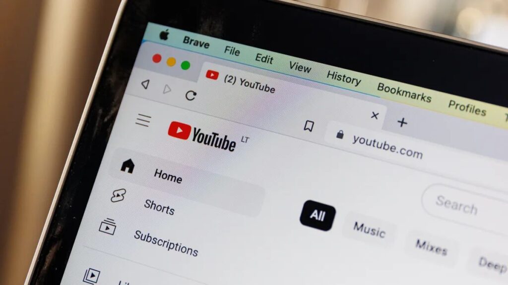 YouTube Uji Tombol ‘Play Something’ untuk Putar Video Secara Acak